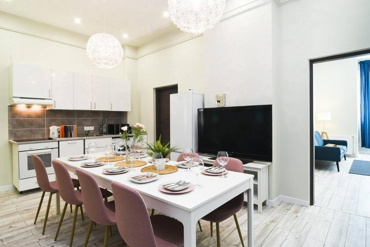Ultra Central And Stylish Apartment With Ac Budapest Bagian luar foto